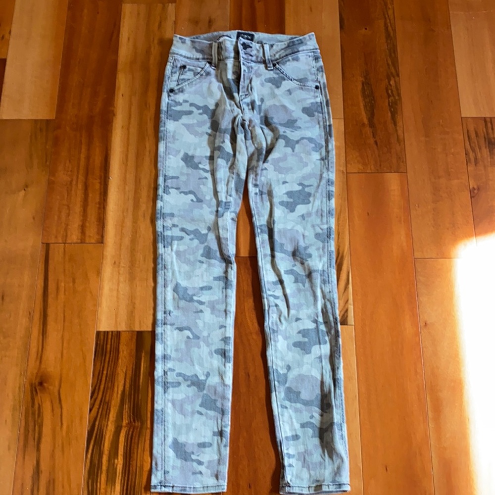 Camo Hudson Jeans Size 26. EUC